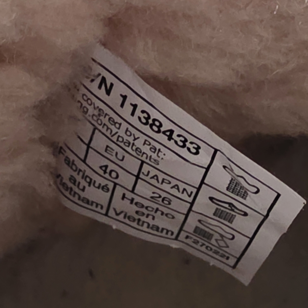 Ugg Tan Winter Boots With Pattern - image 5